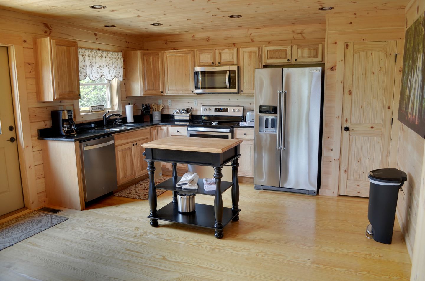 Serenity Awaits: Secluded Cabin Rental in Black Mountain, North Carolina