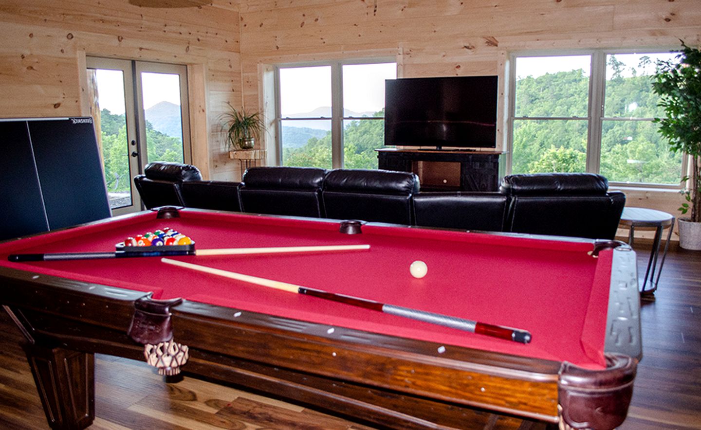 Serenity Awaits: Secluded Cabin Rental in Black Mountain, North Carolina