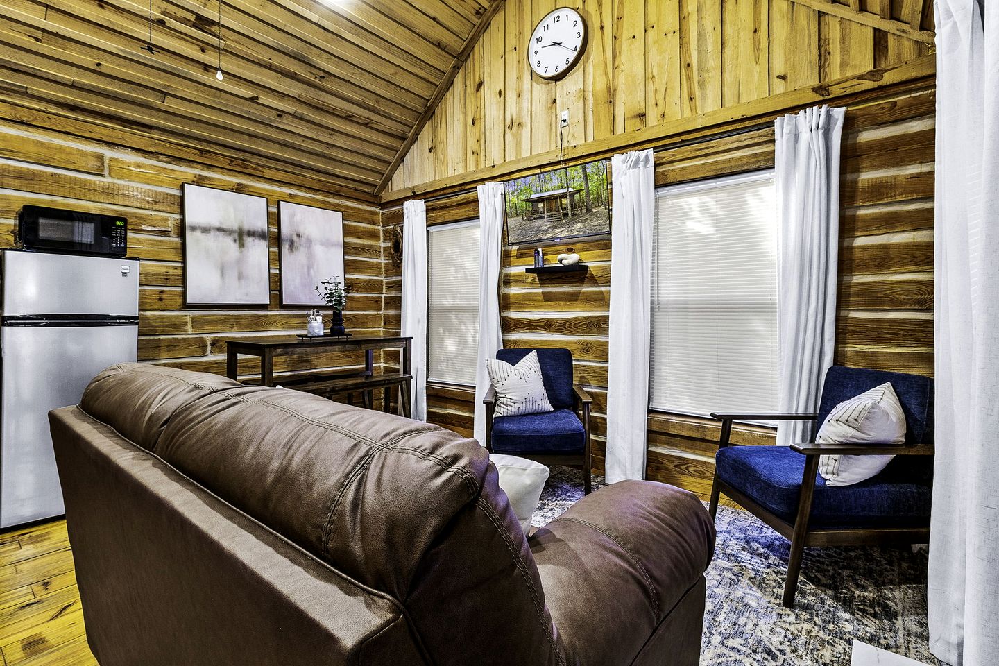 Secluded Cabin Retreat Near Big Thicket & Naskila Casino in Livingston, Texas