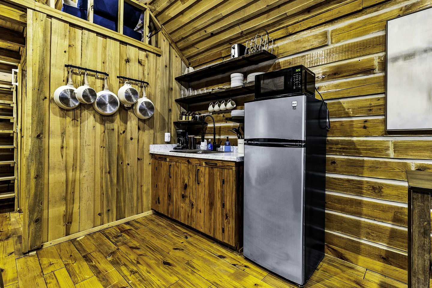 Secluded Cabin Retreat Near Big Thicket & Naskila Casino in Livingston, Texas