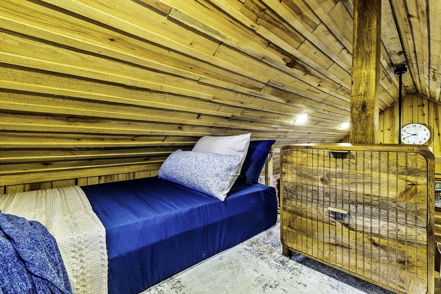 Secluded Cabin Retreat Near Big Thicket & Naskila Casino in Livingston, Texas