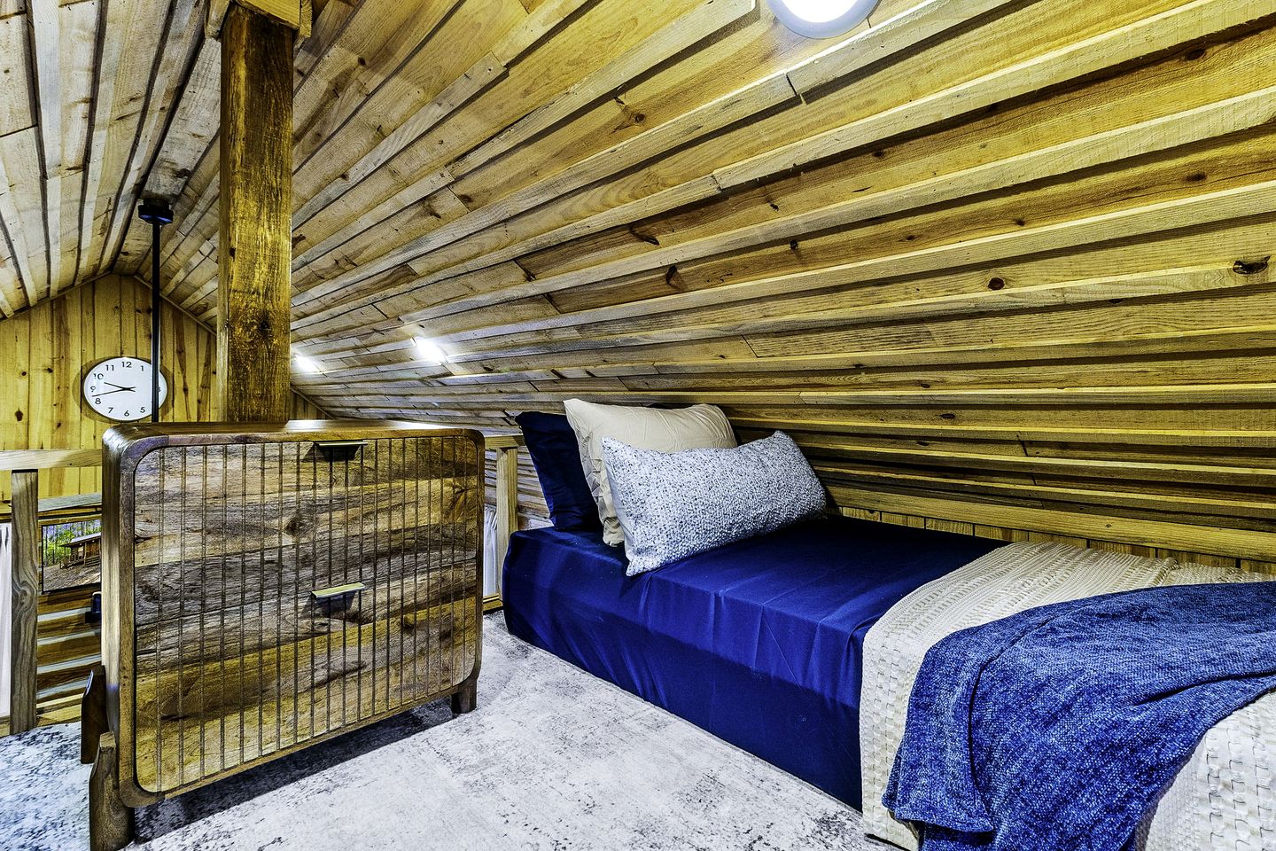 Secluded Cabin Retreat Near Big Thicket & Naskila Casino in Livingston, Texas