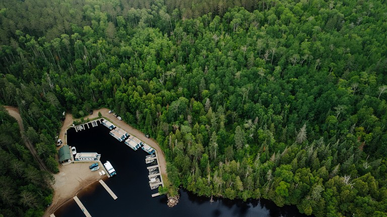 The Northern Houseboat @ Timber Bay (44' HB08) | Vacation Rentals (Babbitt, Minnesota, United States of America)