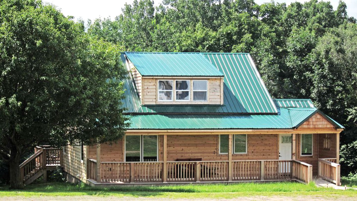 Cozy Cabin Rental with Gorgeous Farmland Views near Barronett, Wisconsin