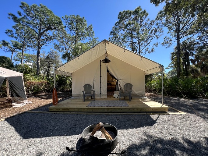Charming Secluded Tented Cabin in Sarasota, Florida