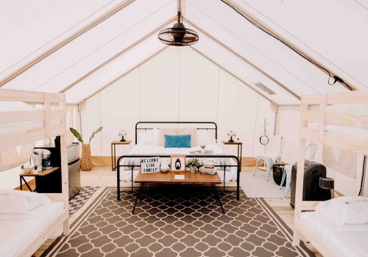 Tented Cabins (United States of America, Sarasota, Florida)