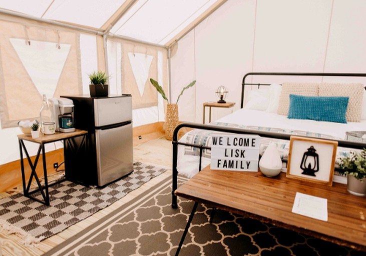 Tented Cabins (United States of America, Sarasota, Florida)