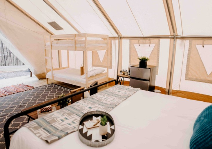 Tented Cabins (United States of America, Sarasota, Florida)