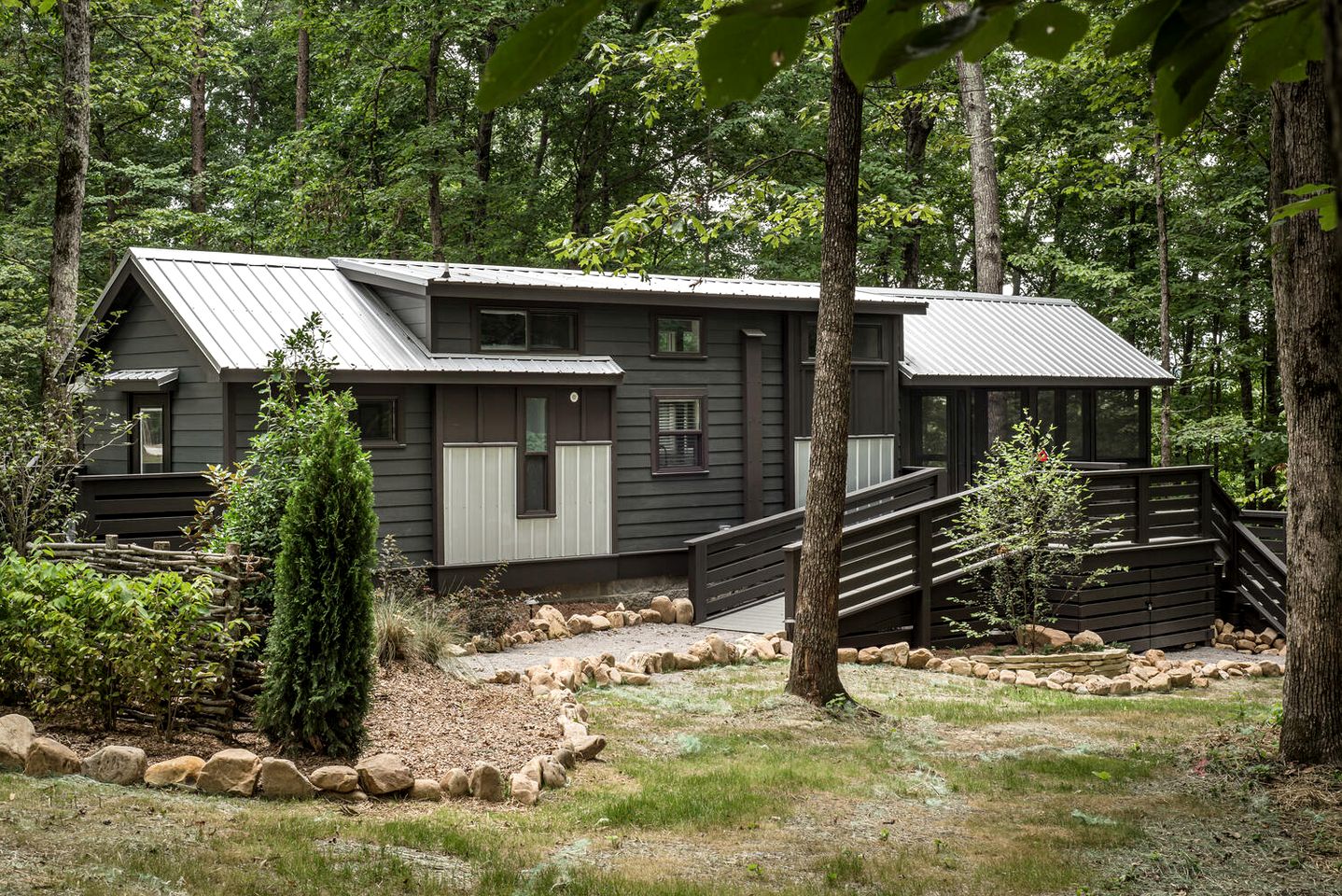Embrace Nature in this Amazing Cottage in Tracy City, Tennessee