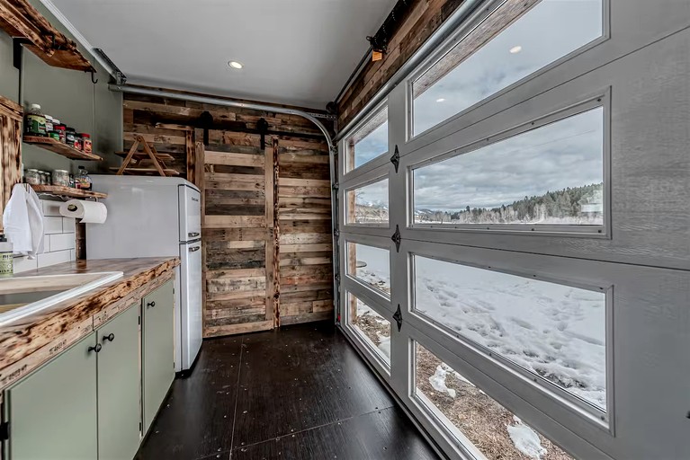 Containers (United States of America, Ovando, Montana)