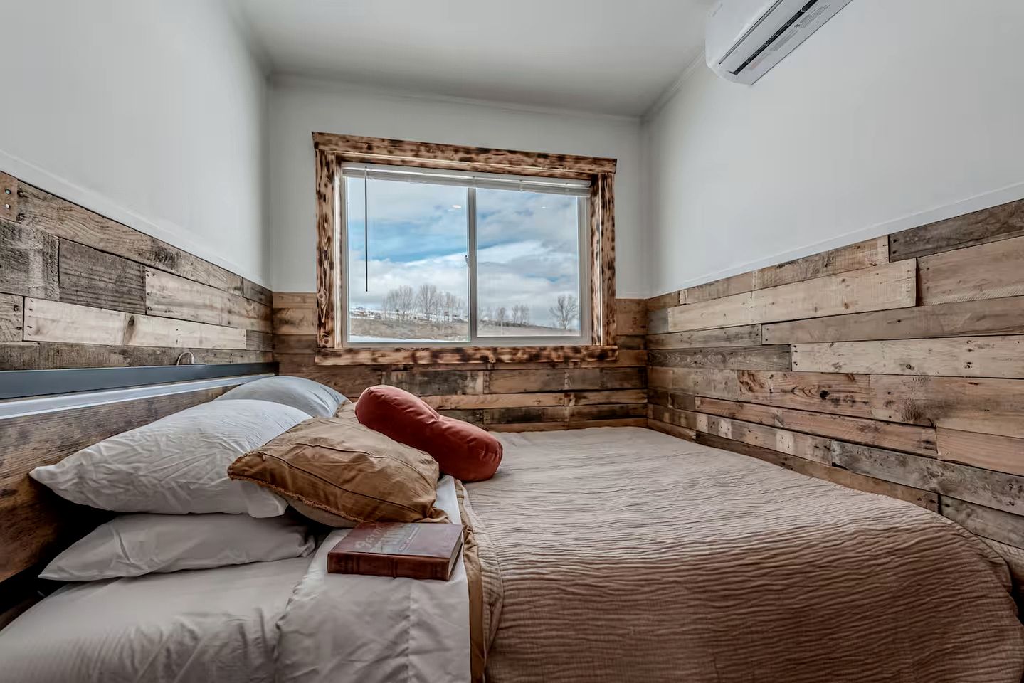 Serene Recycled Container in Big Sky Montana, Perfect for a Glamping Weekend in the Wilderness