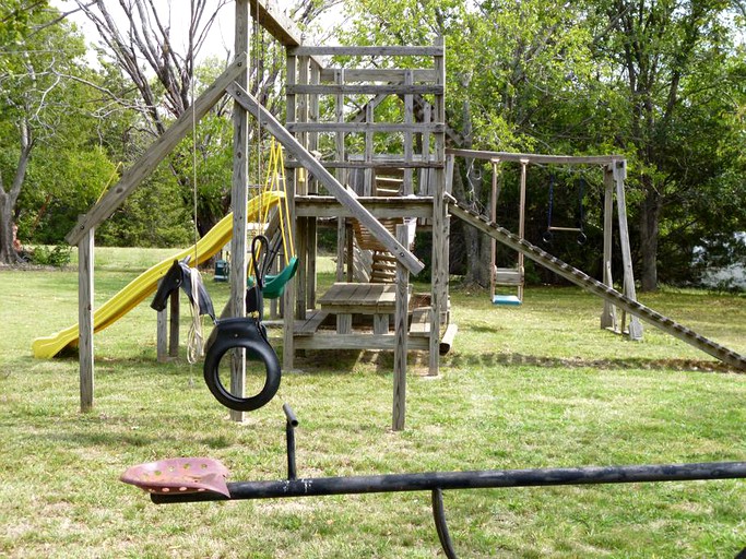 Caravans (Denison, Texas, United States)