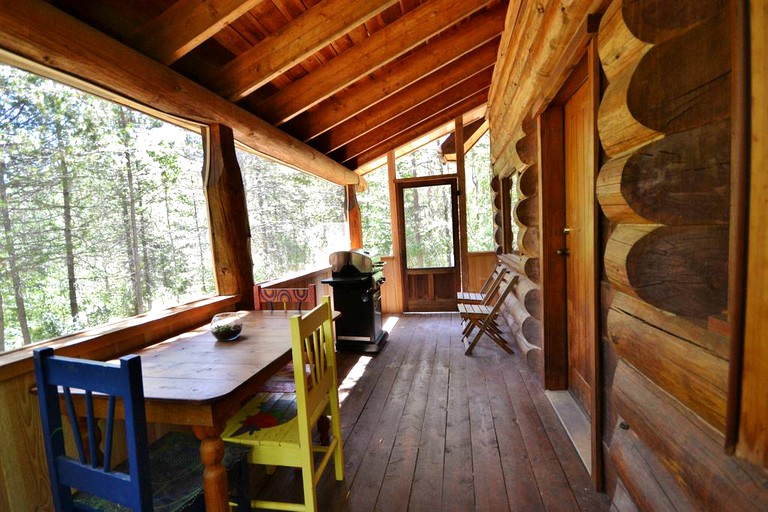 Cabins (Salmon Arm, British Columbia, Canada)