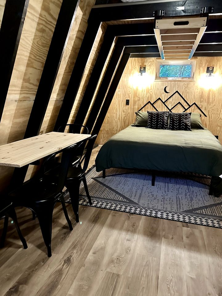 Luxurious A-Frame Cabin with Breathtaking Views and Incredible Sunsets near Canandaigua Lake in New York