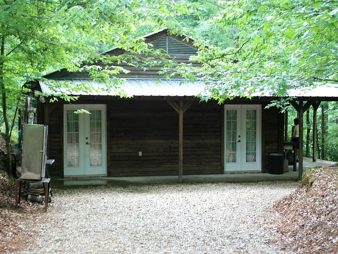 Cabins (Roxie, Mississippi, United States)