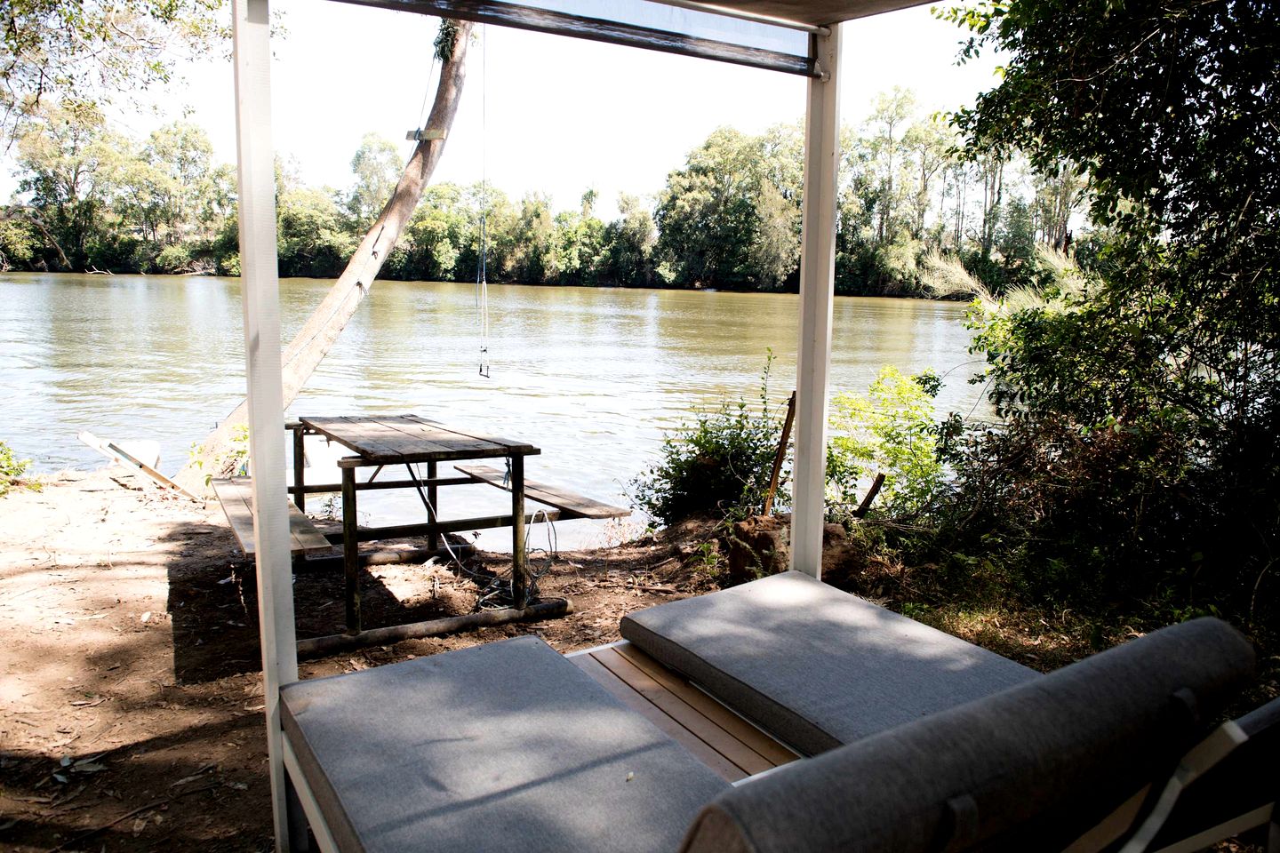 Magnificent Riverfront Tiny House with Fire Pit in Eagleton, New South Wales