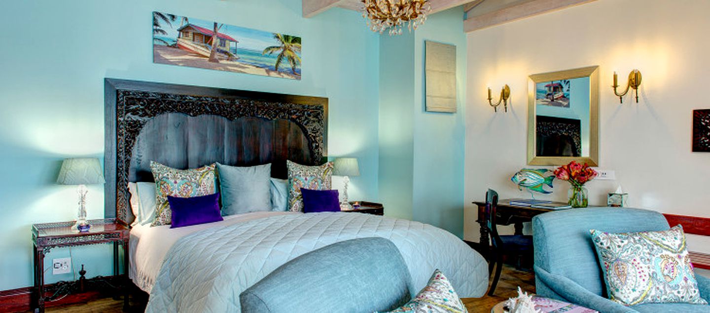 Indonesian-Themed Luxury Rental for Romantic Getaway to Cape Town, South Africa