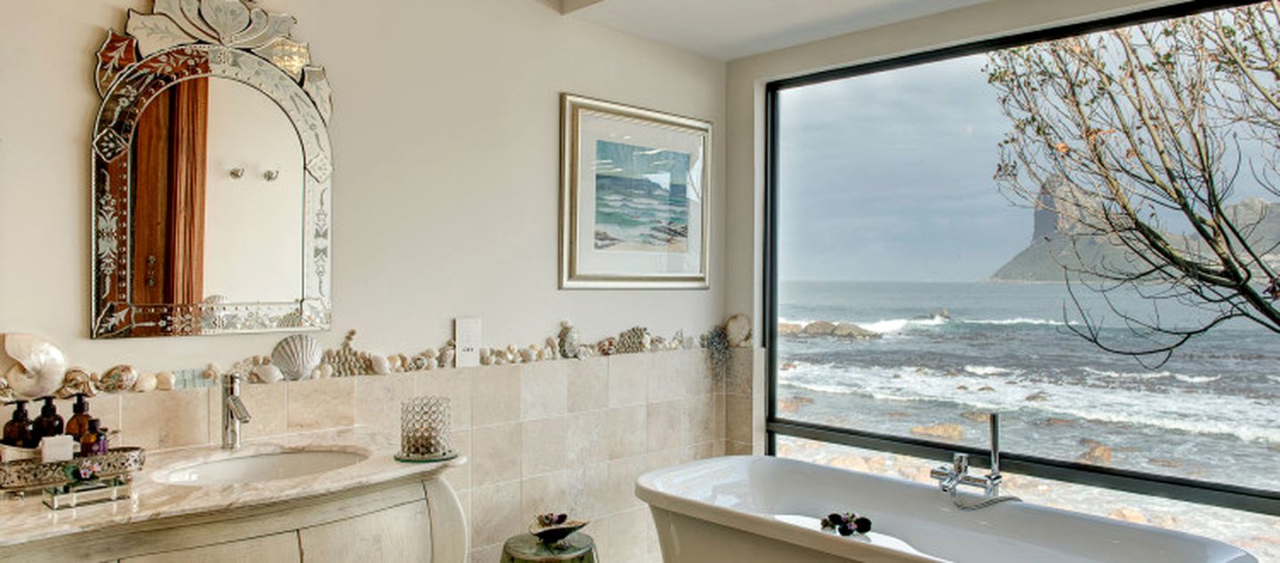 Elegant Italian-Inspired Oceanfront Suite Rental for Getaway to Cape Town, South Africa