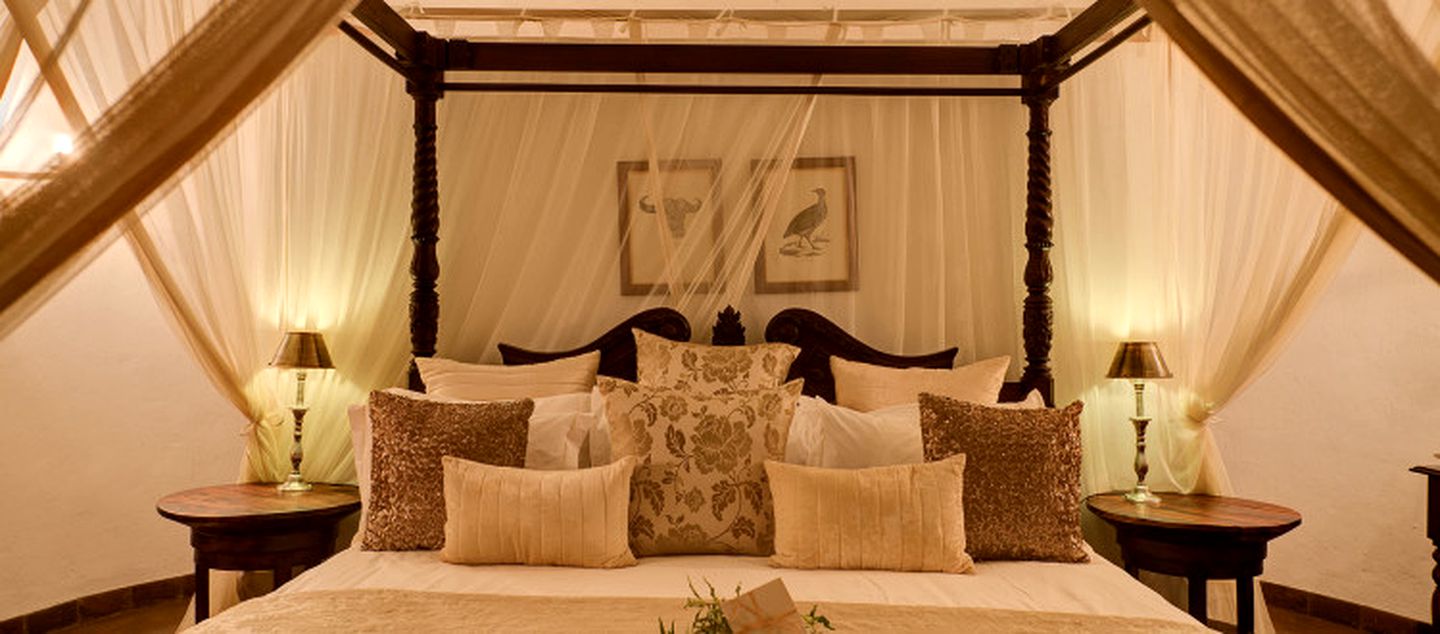 Breathtaking Safari Getaway with Gourmet Meals near Cortenburg, South Africa