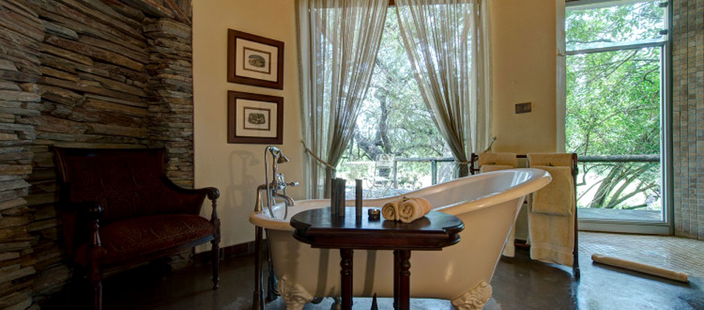 All-Inclusive Romantic Honeymoon on Manyeleti Game Reserve in South Africa