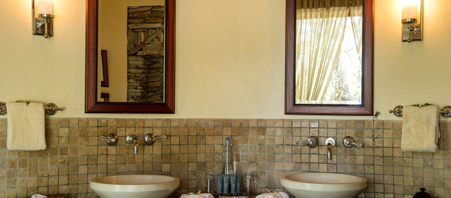 All-Inclusive Romantic Honeymoon on Manyeleti Game Reserve in South Africa