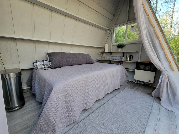 Vacation Rentals (United States of America, Purlear, North Carolina)