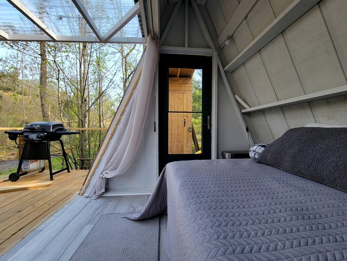 Vacation Rentals (United States of America, Purlear, North Carolina)