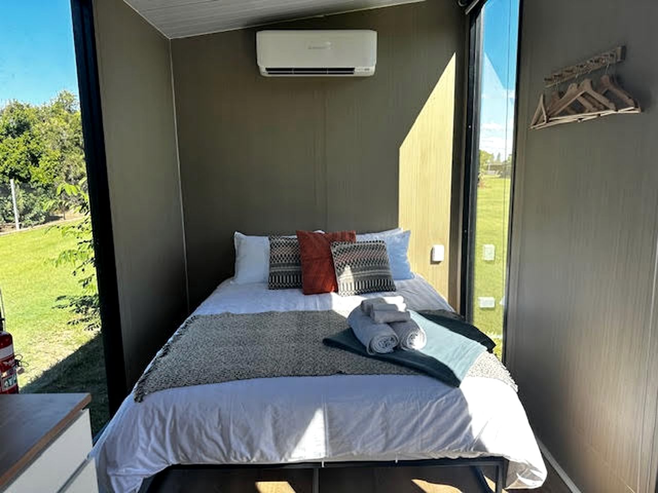 Luminous Tiny House with Beautiful Walking Trails in Queensland