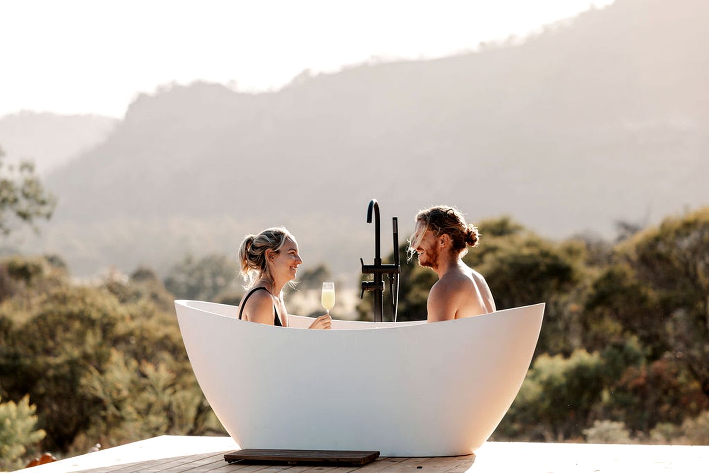 Incredible Tiny House with Outside Bathtub and Fire Pit in Rylstone, New South Wales