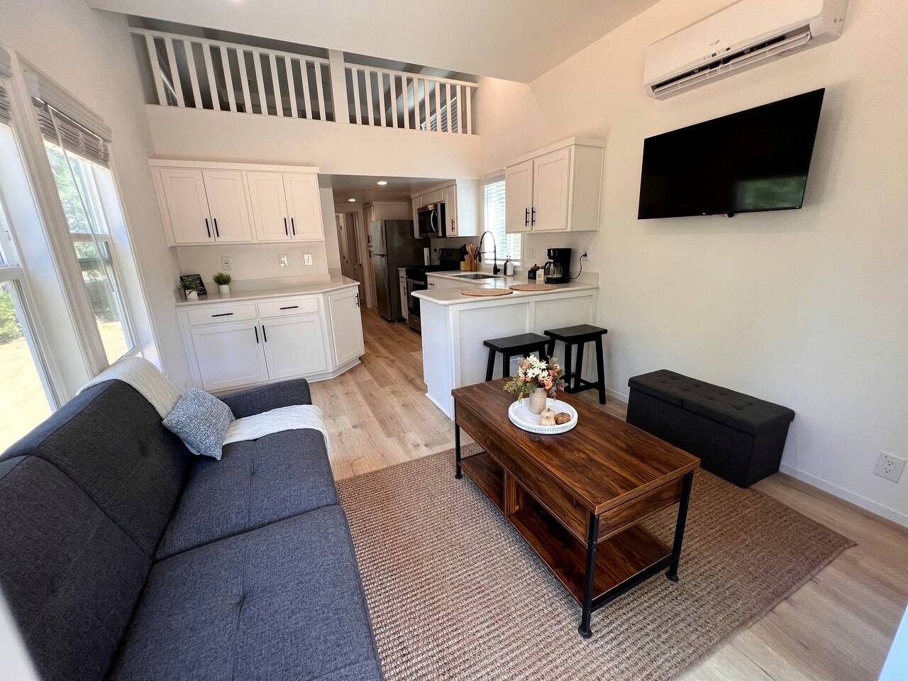 Bright Modern Tiny Retreat with Yoga Dome Near Yosemite, Groveland, California