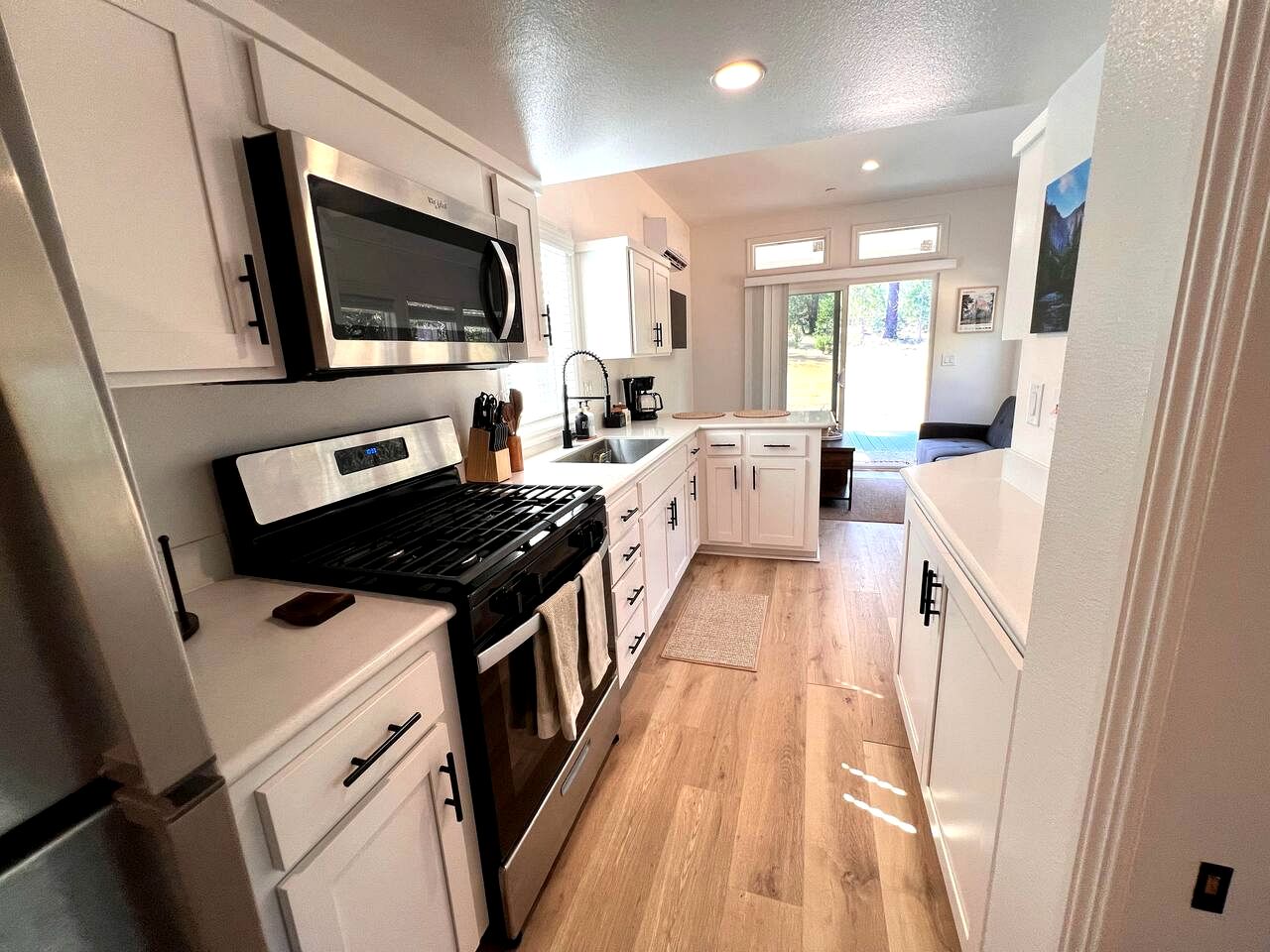 Bright Modern Tiny Retreat with Yoga Dome Near Yosemite, Groveland, California