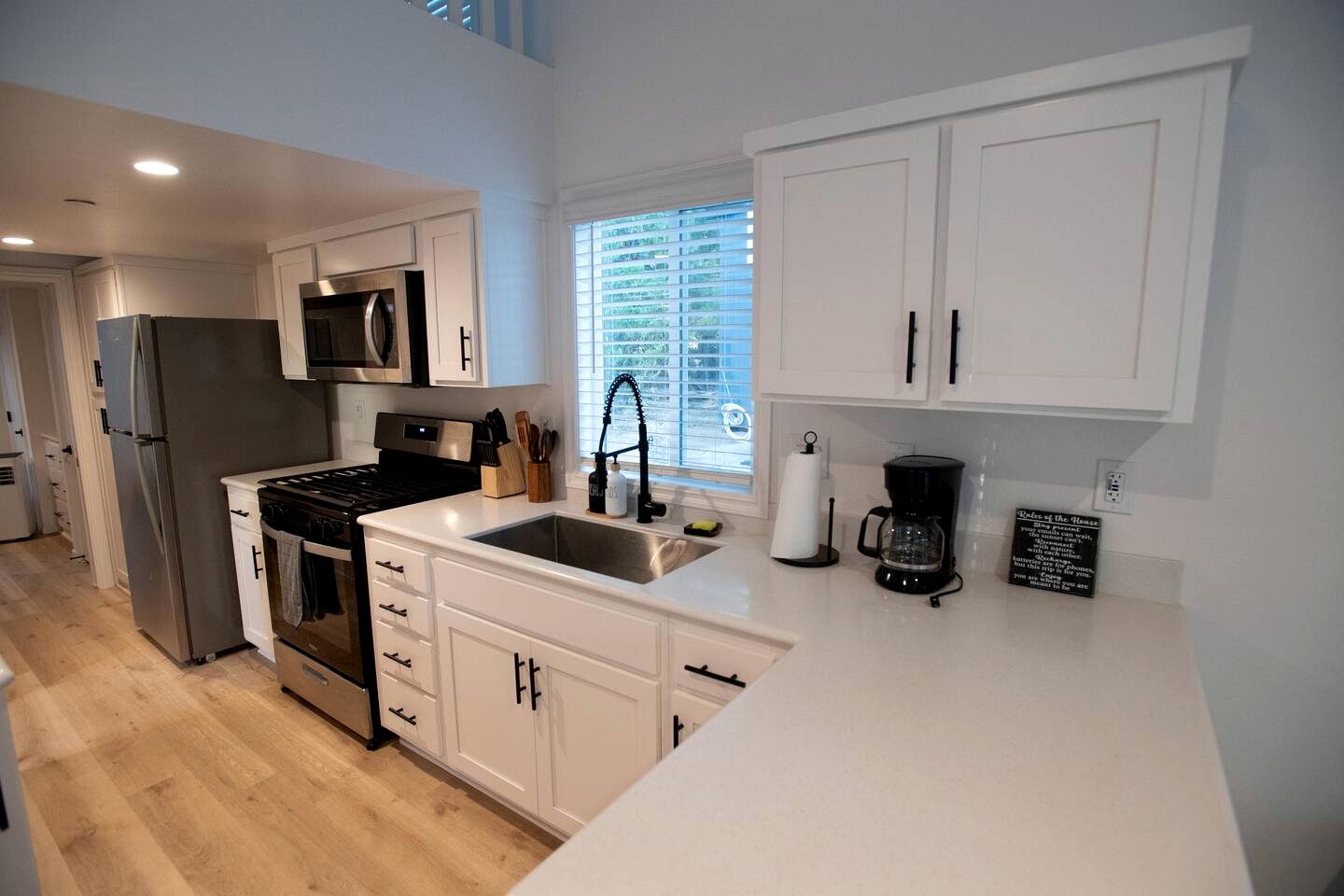 Bright Modern Tiny Retreat with Yoga Dome Near Yosemite, Groveland, California