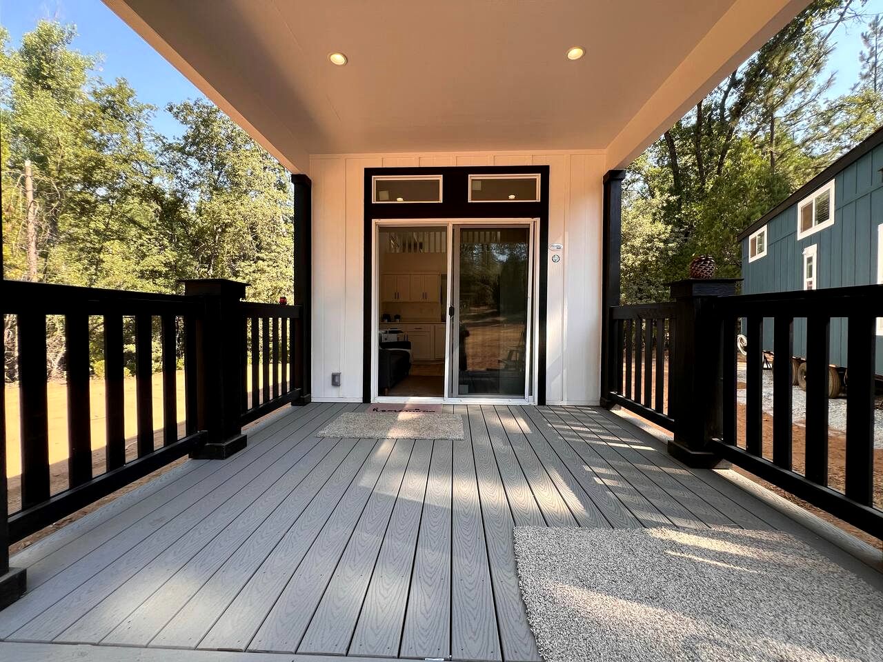 Bright Modern Tiny Retreat with Yoga Dome Near Yosemite, Groveland, California