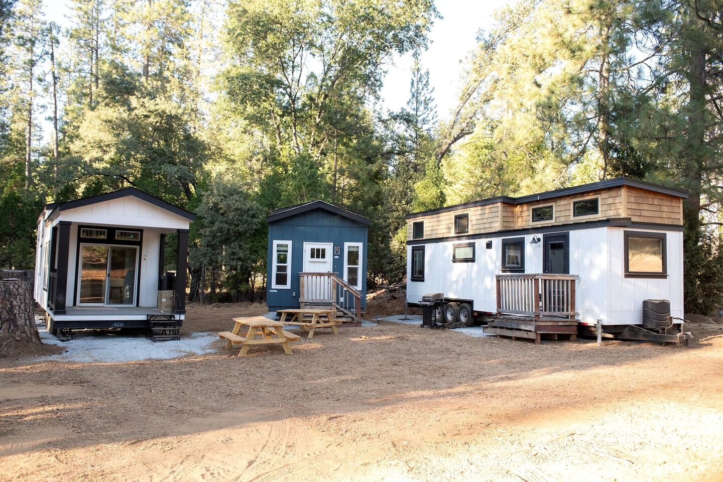 Bright Modern Tiny Retreat with Yoga Dome Near Yosemite, Groveland, California