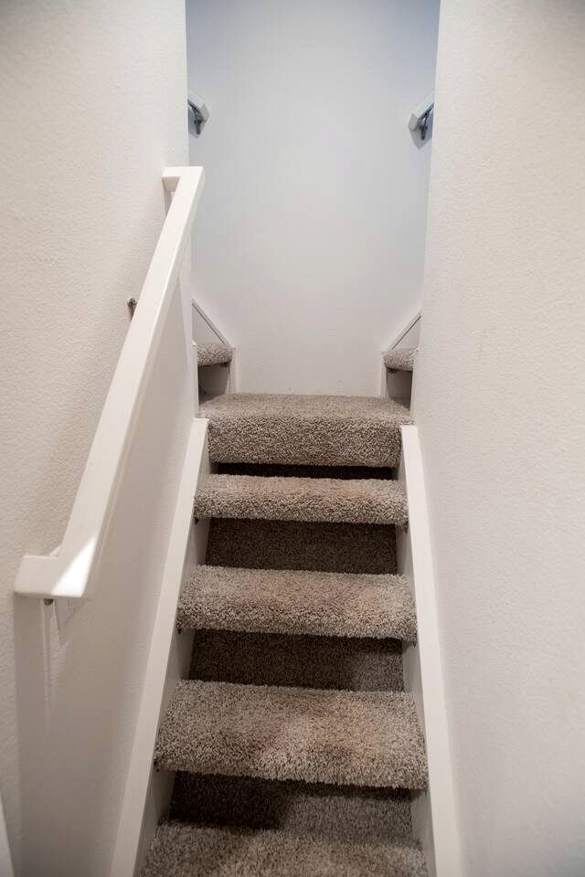 Bright Modern Tiny Retreat with Yoga Dome Near Yosemite, Groveland, California