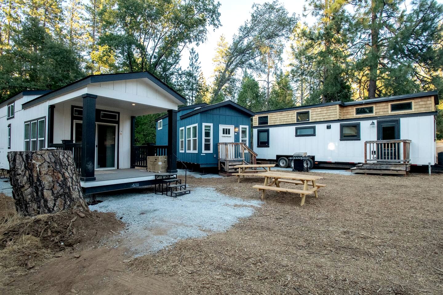 Charming Bright Tiny Home with Stargazing & Yoga Dome Near Yosemite, Groveland, California