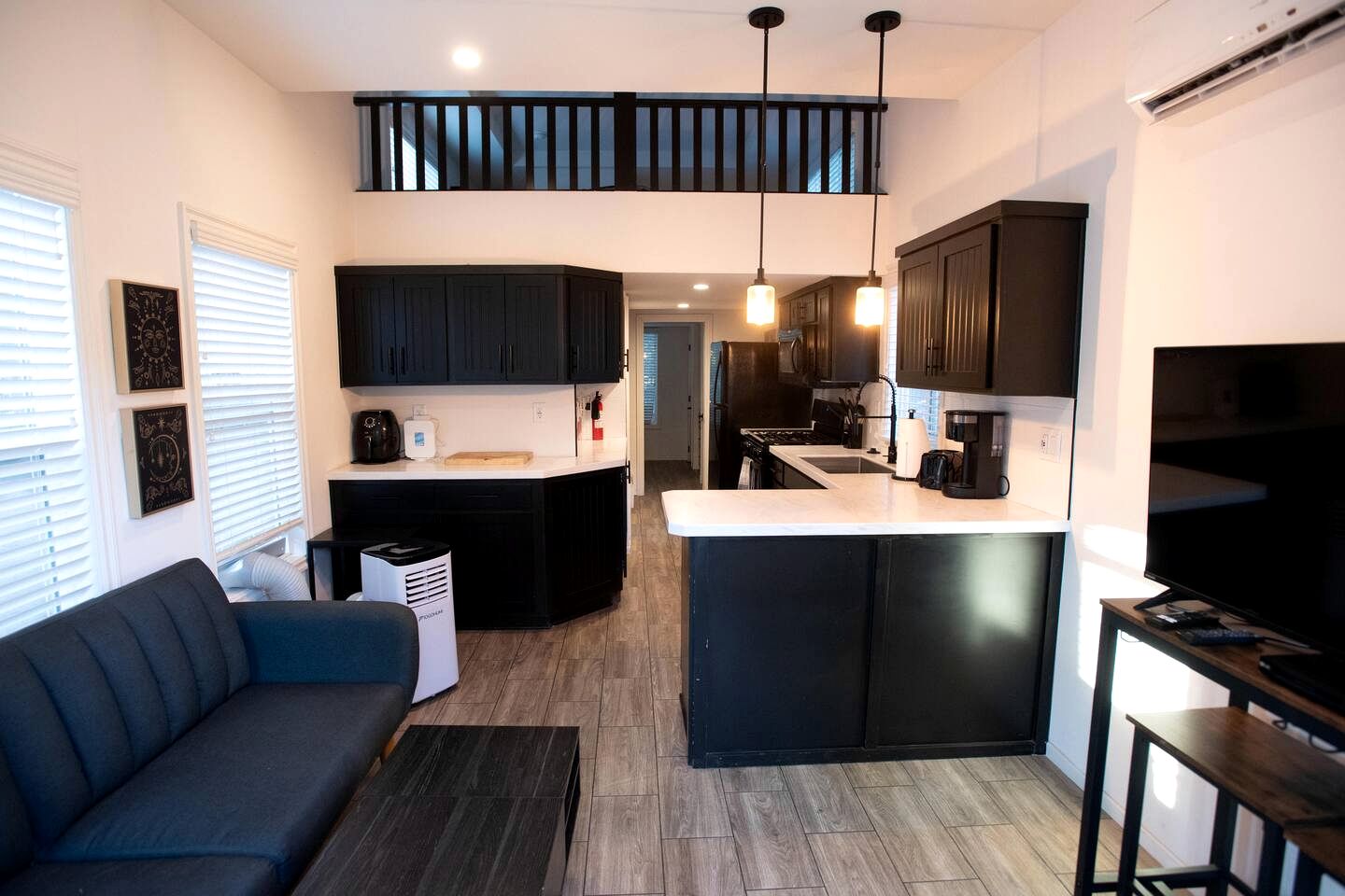 Charming Bright Tiny Home with Stargazing & Yoga Dome Near Yosemite, Groveland, California