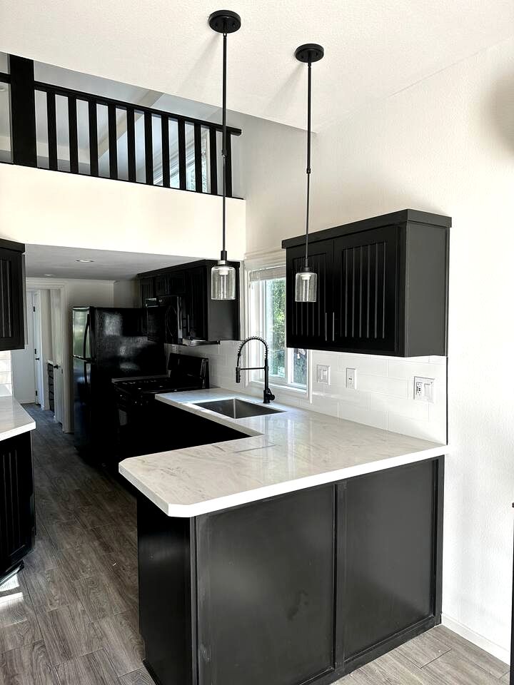 Charming Bright Tiny Home with Stargazing & Yoga Dome Near Yosemite, Groveland, California