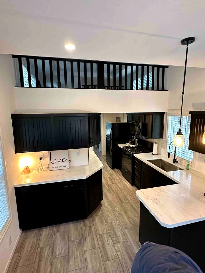 Charming Bright Tiny Home with Stargazing & Yoga Dome Near Yosemite, Groveland, California