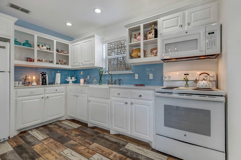 Cottages (Wills Point, Texas, United States)