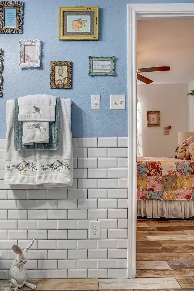 Delightfully Cozy Texas Cottage Rental Ideal for a Romantic Getaway near Dallas