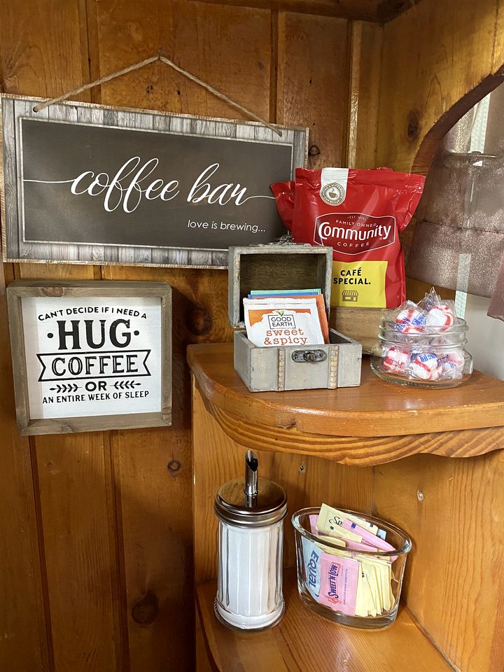 Tiny Cabin Perfect an Individual Escape with BBQ in Riverside, Wyoming
