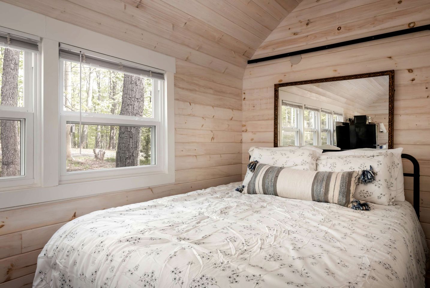 Modern Tiny Cabin with Game Room & Fire Pit in West Virginia