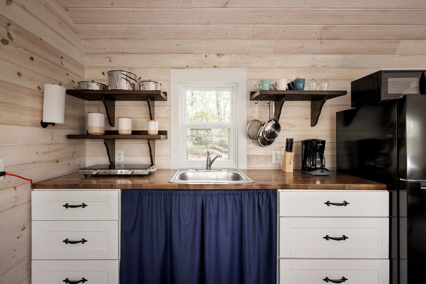 Modern Tiny Cabin with Game Room & Fire Pit in West Virginia