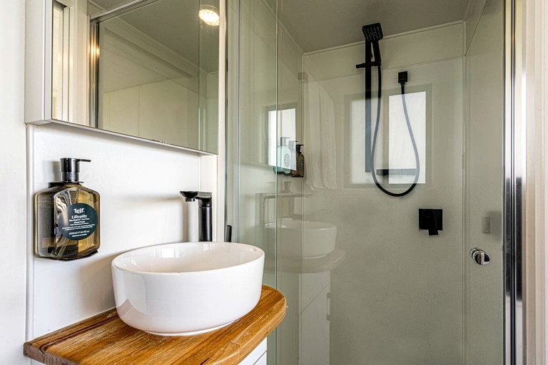 Tiny Houses (Australia, Robertson, New South Wales)