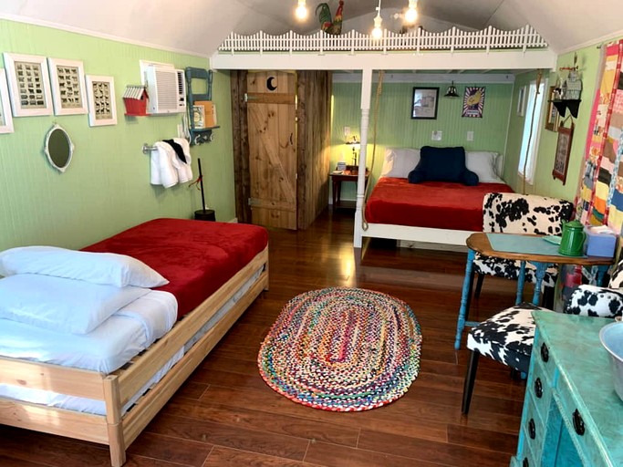 Barns (United States of America, Bryson City, North Carolina)