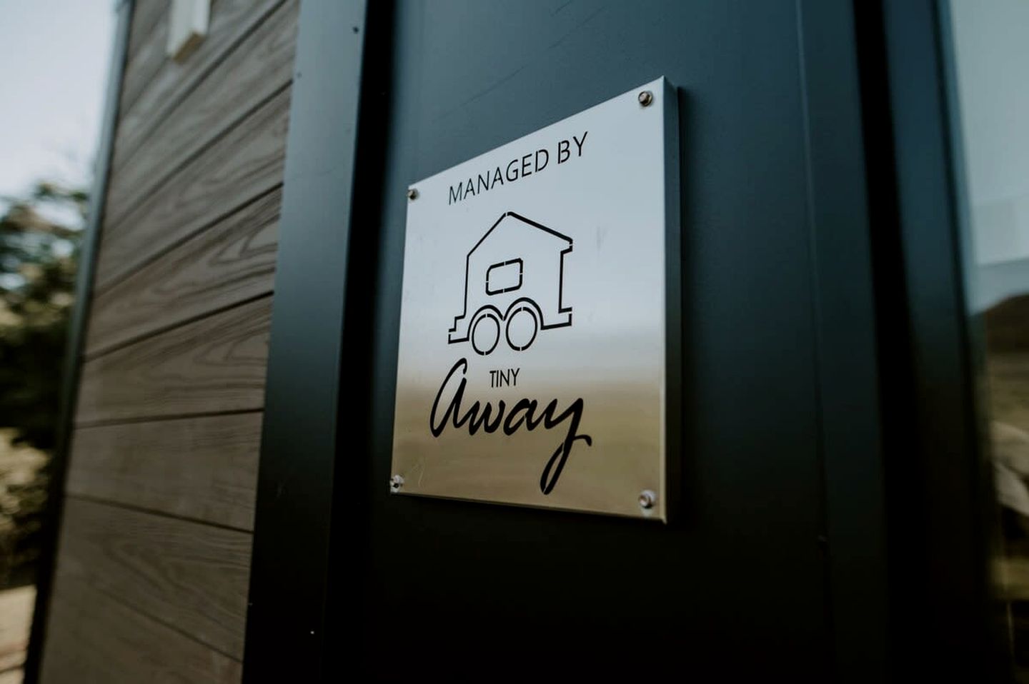 Tiny Glamping in Mount Perry, Ideal to Explore Mount Walsh National Park