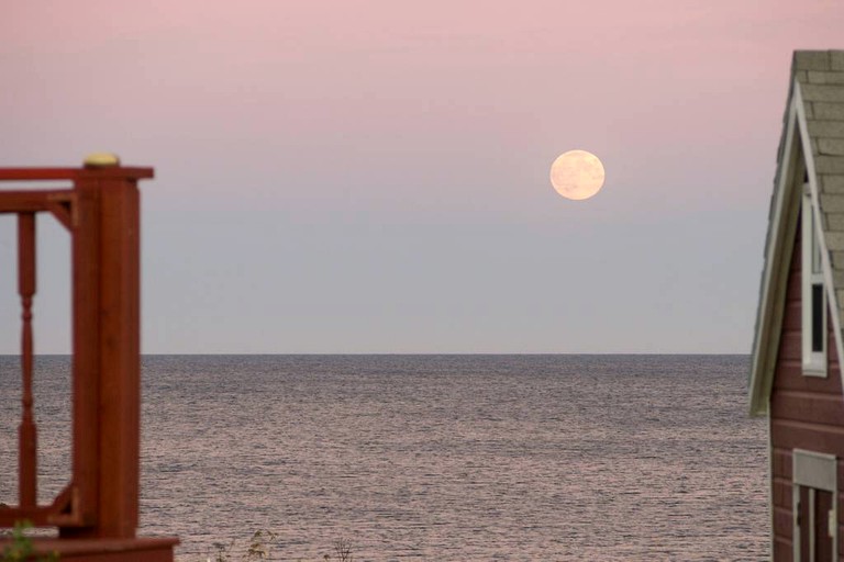 Cottages (Cape Breton Island, Nova Scotia, Canada)