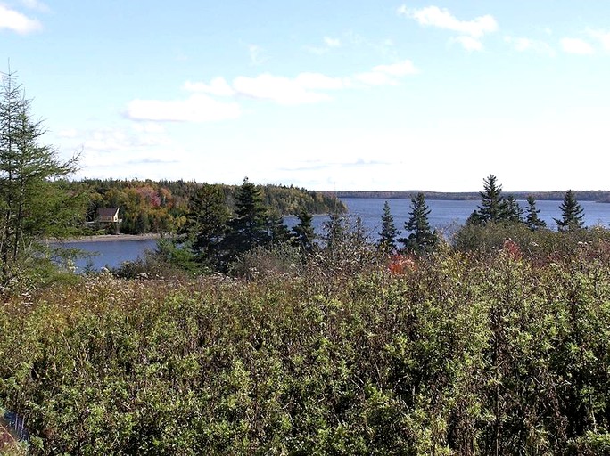 Cottages (Cape Breton Island, Nova Scotia, Canada)
