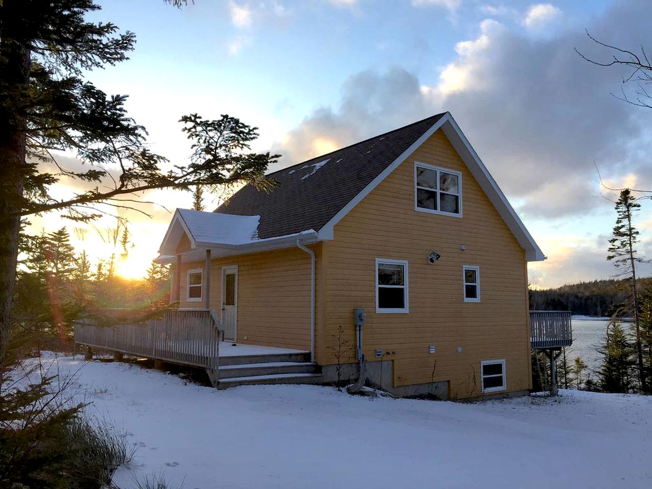 Waterfront Cottage Rental with Outstanding Views on Cape Breton Island in Nova Scotia